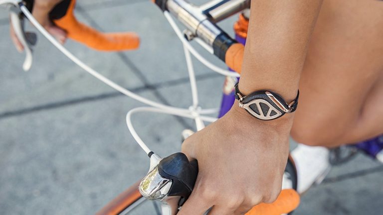 best non wrist fitness tracker