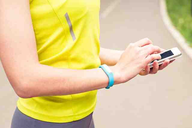 Can you use fitness tracker without phone?