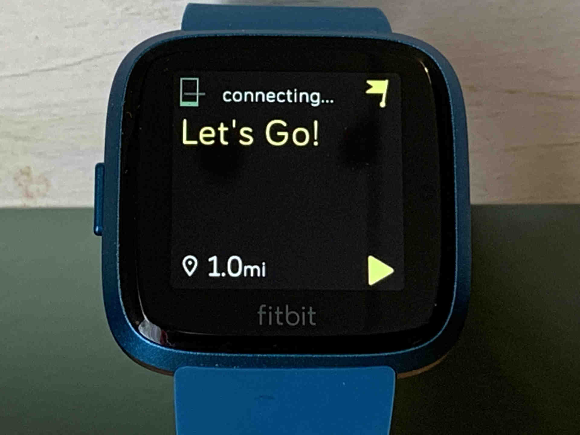 What can Apple Watch do that Fitbit can t?
