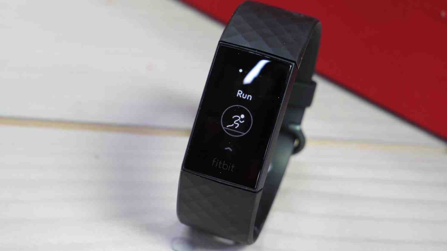 Does Fitbit Charge 4 have oxygen sensor?