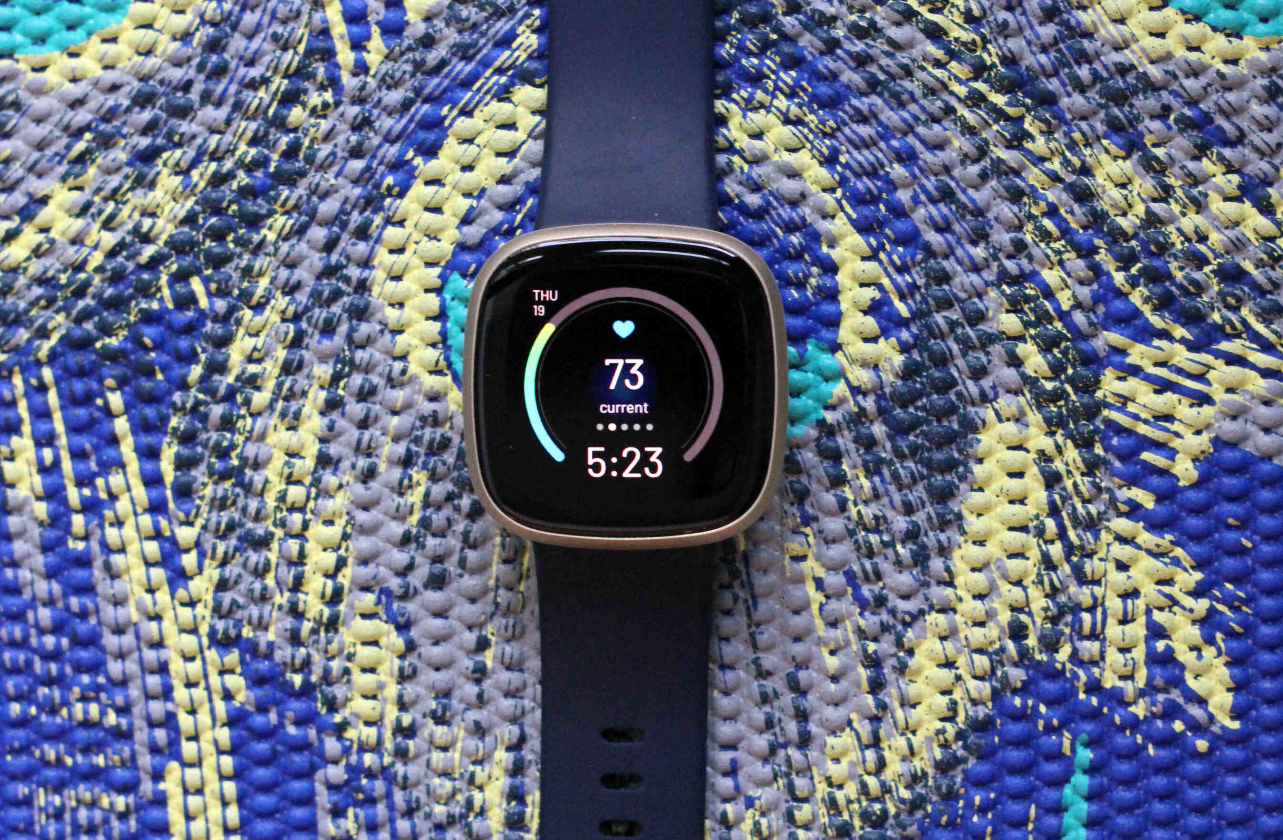 What does a Fitbit versa 3 do? Wearable Fitness Trackers